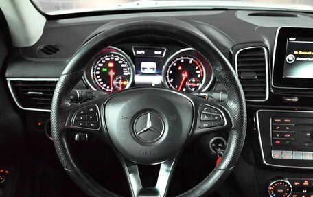 Mercedes-Benz GLE, 2015 год, 3 000 000 рублей, 24 фотография