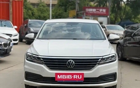 Volkswagen Lavida, 2022 год, 1 300 000 рублей, 2 фотография