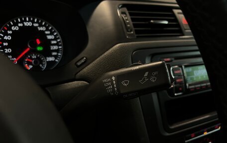 Volkswagen Jetta VI, 2011 год, 1 030 000 рублей, 17 фотография