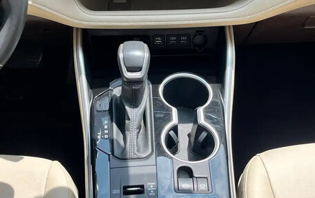 Toyota Highlander, 2022 год, 3 550 000 рублей, 21 фотография