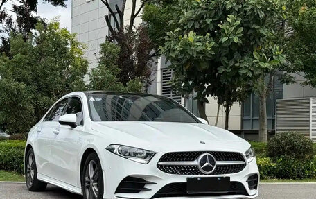 Mercedes-Benz A-Класс, 2022 год, 1 700 000 рублей, 3 фотография