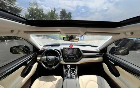 Toyota Highlander, 2022 год, 3 550 000 рублей, 13 фотография
