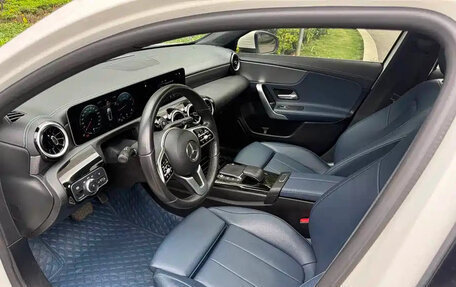 Mercedes-Benz A-Класс, 2022 год, 1 700 000 рублей, 15 фотография