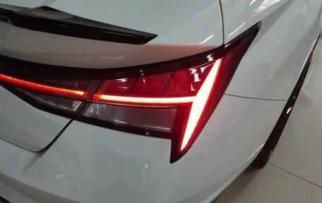 Hyundai Elantra, 2021 год, 1 230 000 рублей, 21 фотография