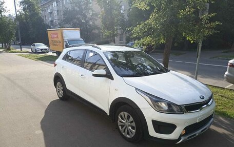 KIA Rio IV, 2018 год, 910 000 рублей, 3 фотография