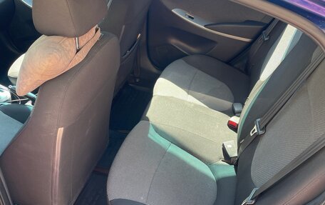 Hyundai Solaris II рестайлинг, 2011 год, 740 000 рублей, 9 фотография