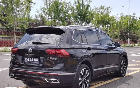 Volkswagen Tiguan II, 2022 год, 3 400 077 рублей, 2 фотография