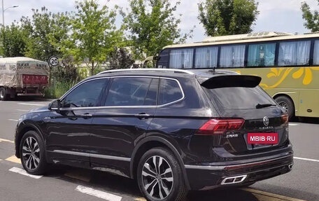 Volkswagen Tiguan II, 2022 год, 3 400 077 рублей, 6 фотография