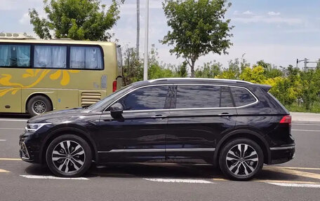 Volkswagen Tiguan II, 2022 год, 3 400 077 рублей, 7 фотография