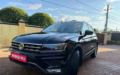 Volkswagen Tiguan II, 2017 год, 2 500 000 рублей, 1 фотография