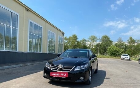 Toyota Camry, 2011 год, 1 170 000 рублей, 2 фотография
