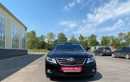 Toyota Camry, 2011 год, 1 170 000 рублей, 3 фотография