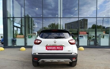 Renault Kaptur I рестайлинг, 2018 год, 1 780 000 рублей, 6 фотография