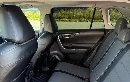 Toyota RAV4, 2021 год, 3 850 000 рублей, 3 фотография