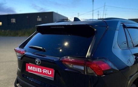 Toyota RAV4, 2021 год, 3 850 000 рублей, 7 фотография