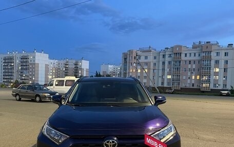 Toyota RAV4, 2021 год, 3 850 000 рублей, 5 фотография