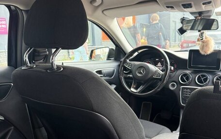 Mercedes-Benz A-Класс, 2017 год, 1 460 000 рублей, 8 фотография