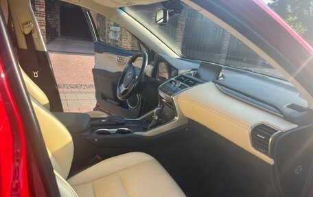 Lexus NX I, 2016 год, 3 250 000 рублей, 10 фотография