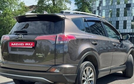 Toyota RAV4, 2019 год, 2 160 000 рублей, 6 фотография