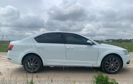Skoda Octavia, 2018 год, 1 500 000 рублей, 7 фотография