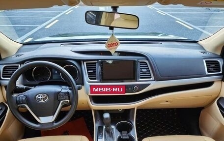 Toyota Highlander III, 2021 год, 2 500 008 рублей, 7 фотография