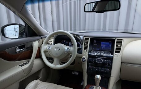 Infiniti QX70, 2016 год, 2 670 000 рублей, 7 фотография