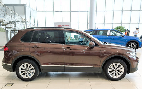 Volkswagen Tiguan II, 2021 год, 2 975 000 рублей, 4 фотография