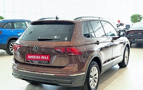 Volkswagen Tiguan II, 2021 год, 2 975 000 рублей, 5 фотография