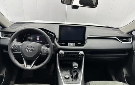 Toyota RAV4, 2022 год, 2 677 720 рублей, 6 фотография