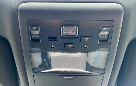 Lexus LX III, 2018 год, 9 098 000 рублей, 28 фотография