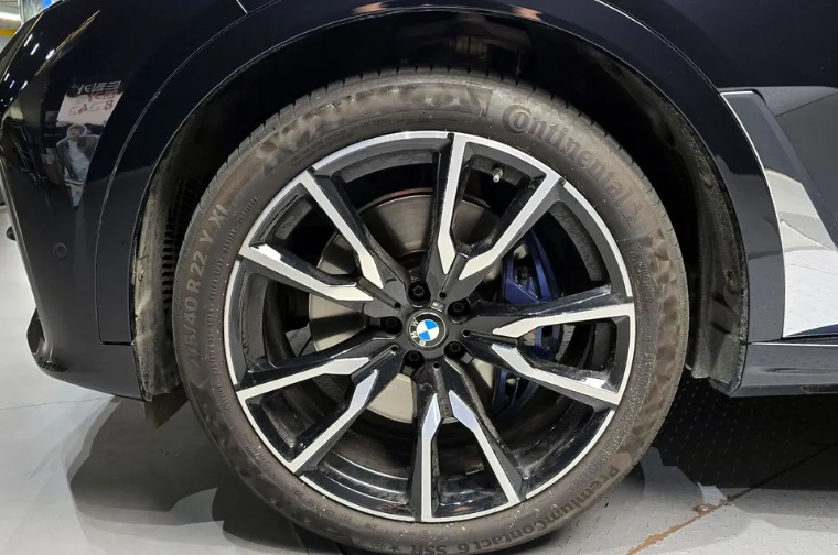 BMW X7 G07, 2021 год, 9 300 000 рублей, 3 фотография