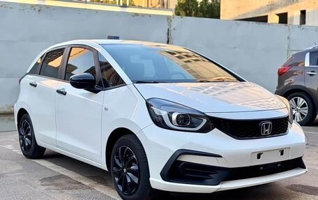 Honda Fit, 2021 год, 1 130 000 рублей, 2 фотография