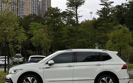 Volkswagen Tiguan II, 2022 год, 3 250 077 рублей, 3 фотография
