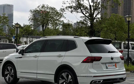 Volkswagen Tiguan II, 2022 год, 3 250 077 рублей, 5 фотография