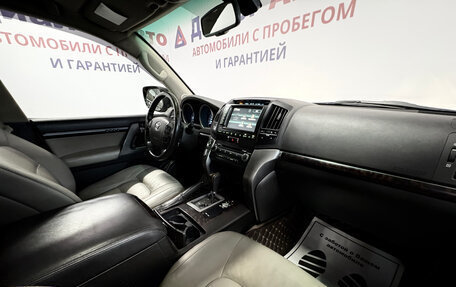 Toyota Land Cruiser 200, 2008 год, 2 427 000 рублей, 23 фотография