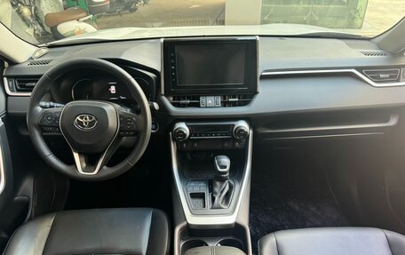 Toyota RAV4, 2021 год, 2 462 000 рублей, 7 фотография