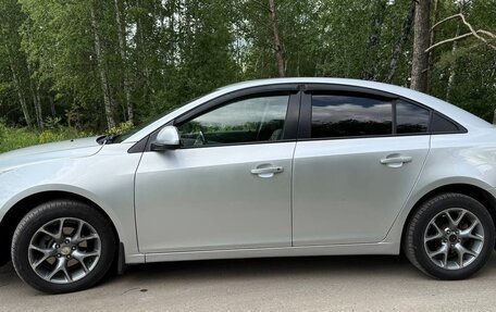 Chevrolet Cruze II, 2014 год, 800 000 рублей, 3 фотография