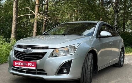 Chevrolet Cruze II, 2014 год, 800 000 рублей, 4 фотография