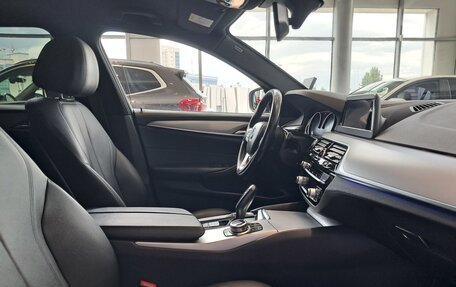 BMW 5 серия, 2017 год, 2 677 000 рублей, 11 фотография
