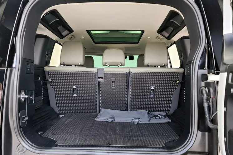 Land Rover Defender II, 2021 год, 6 135 000 рублей, 16 фотография