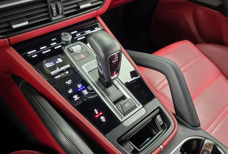 Porsche Cayenne S, 2021 год, 7 970 000 рублей, 6 фотография