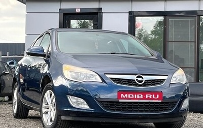 Opel Astra J, 2011 год, 585 000 рублей, 1 фотография