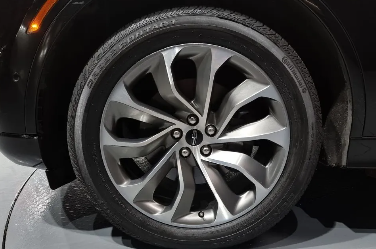 Lincoln Aviator II, 2021 год, 5 180 000 рублей, 3 фотография