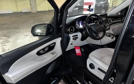 Mercedes-Benz V-Класс, 2017 год, 3 999 999 рублей, 5 фотография