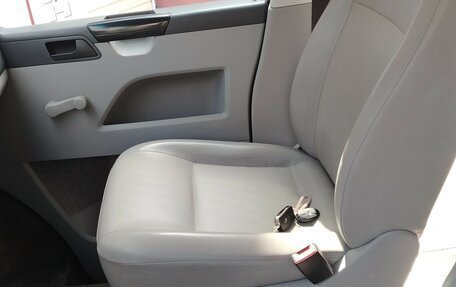 Volkswagen Transporter T5 рестайлинг, 2011 год, 1 499 999 рублей, 7 фотография