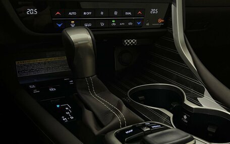 Lexus RX IV рестайлинг, 2017 год, 4 550 000 рублей, 24 фотография