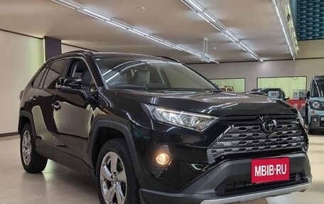Toyota RAV4, 2022 год, 2 550 000 рублей, 2 фотография
