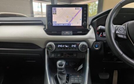 Toyota RAV4, 2022 год, 2 550 000 рублей, 8 фотография