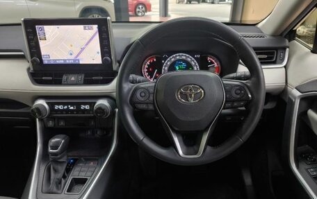 Toyota RAV4, 2022 год, 2 550 000 рублей, 7 фотография