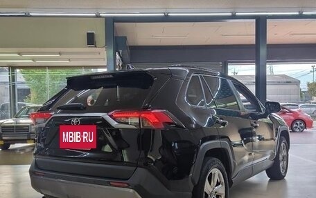 Toyota RAV4, 2022 год, 2 550 000 рублей, 3 фотография